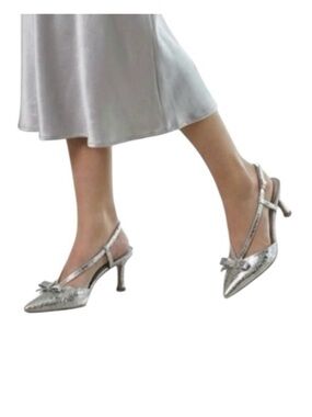 Kenneth Cole Metallic Snakeskin Slingback Kitten Heels with Bow Size: 5 1/2